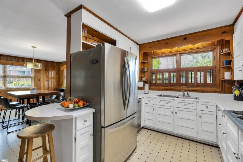 Property image 4 at 210 Yorkshire Drive, Greenville, SC 29615