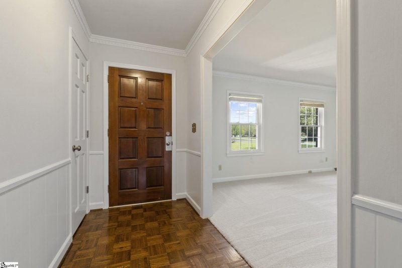 Property image 3 at 19 Chatelaine Drive, Greenville, SC 29615