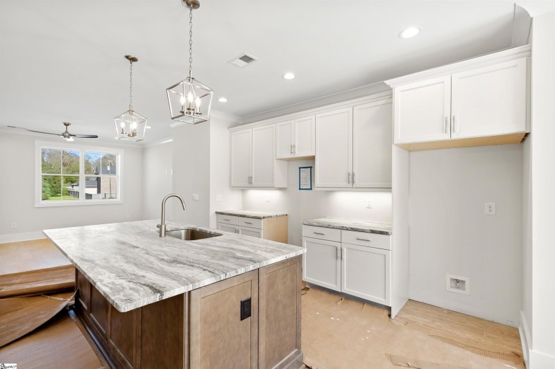 Property image 5 at 317 Pete Hollis Boulevard, Greenville, SC 29601