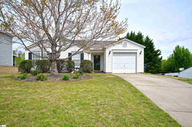 Property image 2 at 303 Winding Willow Trail, Taylors, SC 29687