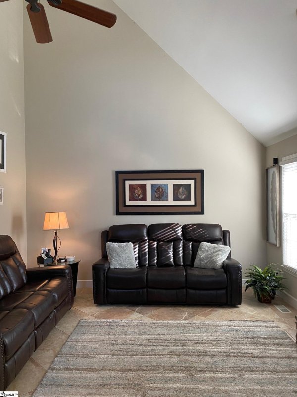 Property image 5 at 9 Meadow Springs Lane, Greer, SC 29650