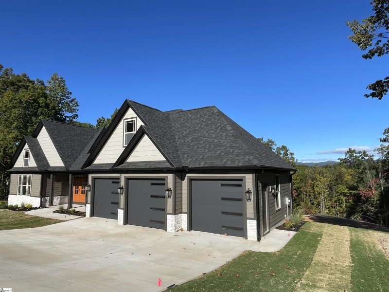 Property image 2 at 500 Apache Place, Marietta, SC 29661