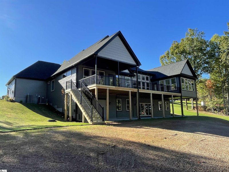 Property image 4 at 500 Apache Place, Marietta, SC 29661