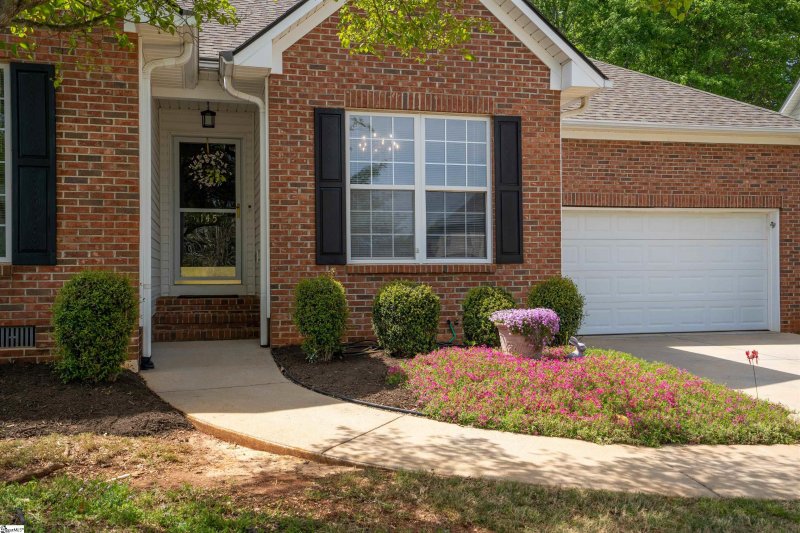 Property image 2 at 145 Kingsley Park Drive, Moore, SC 29369