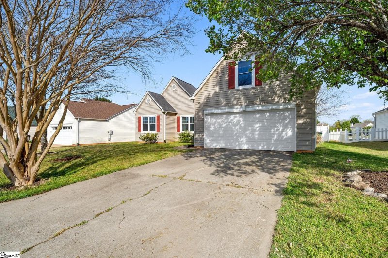 Property image 2 at 402 Bel Arbor Lane, Mauldin, SC 29662