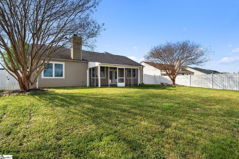 Property image 3 at 402 Bel Arbor Lane, Mauldin, SC 29662