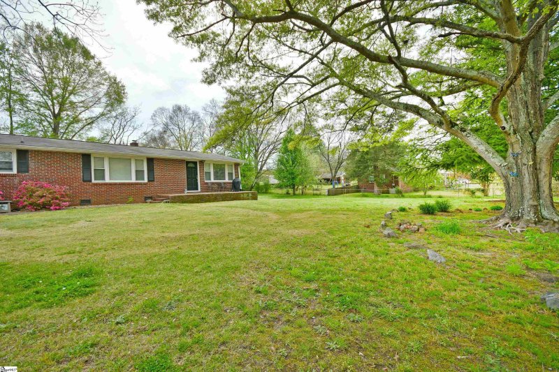 Property image 2 at 104 Banner Street, Mauldin, SC 29662