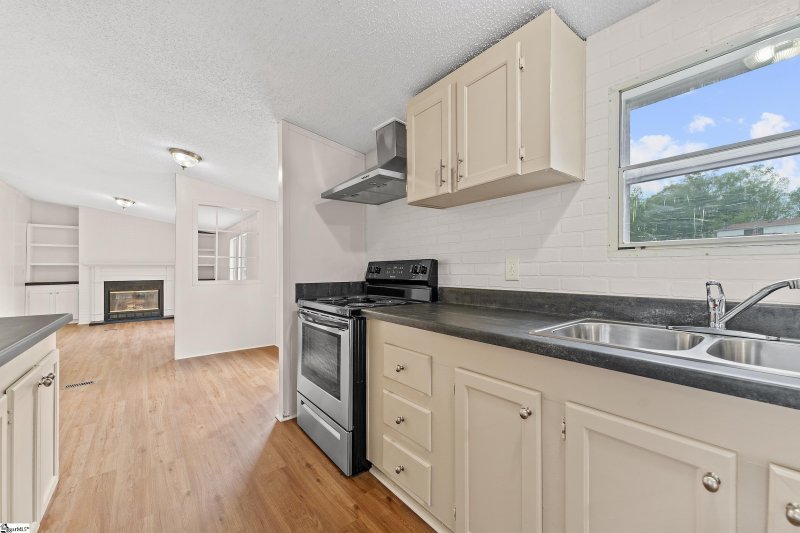 Property image 3 at 308 Clear Dawn Drive, Easley, SC 29640