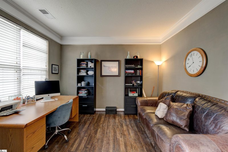 Property image 4 at 9 Bluff Ridge Court, Greenville, SC 29617