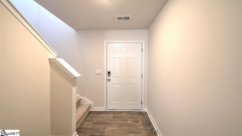 Property image 2 at 401 Oakmont Valley Trail, Seneca, SC 29678