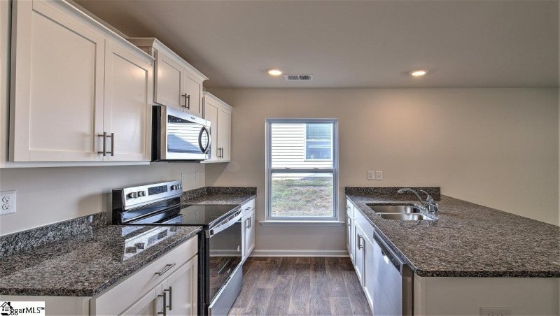 Property image 4 at 401 Oakmont Valley Trail, Seneca, SC 29678