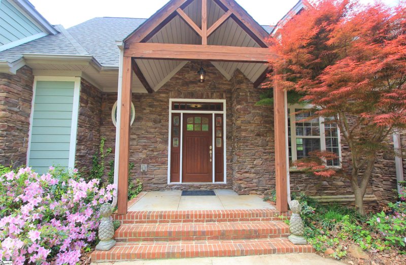 Property image 2 at 413 Old Rockhouse Road, Greenville, SC 29609