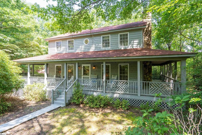 Property image 2 at 311 Cliff Ridge Drive, Cleveland, SC 29635