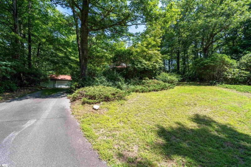 Property image 4 at 311 Cliff Ridge Drive, Cleveland, SC 29635