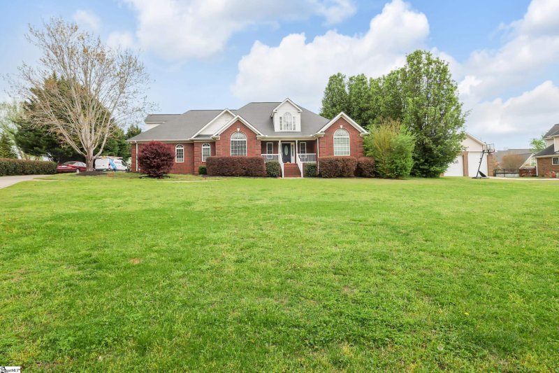 Property image 2 at 224 Ridgeland Drive, Six Mile, SC 29682