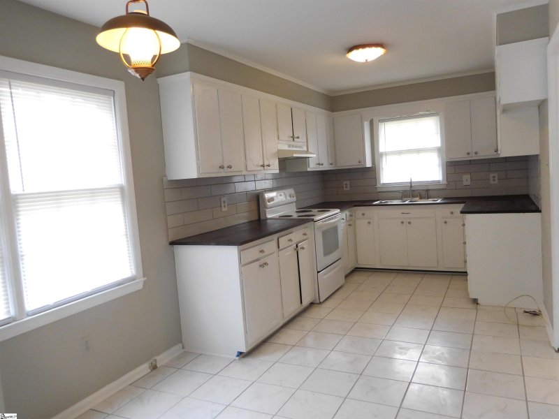 Property image 2 at 1211 Melvin Street, Spartanburg, SC 29307
