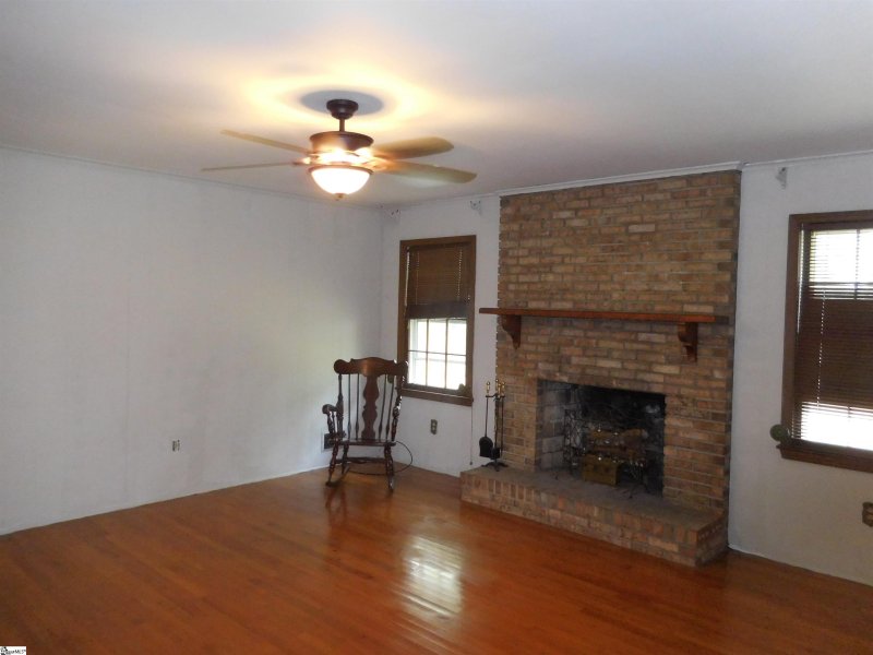 Property image 4 at 1211 Melvin Street, Spartanburg, SC 29307