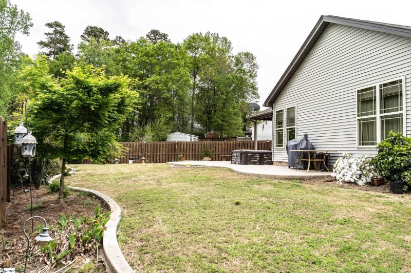 Property image 2 at 216 Applehill Way, Simpsonville, SC 29681