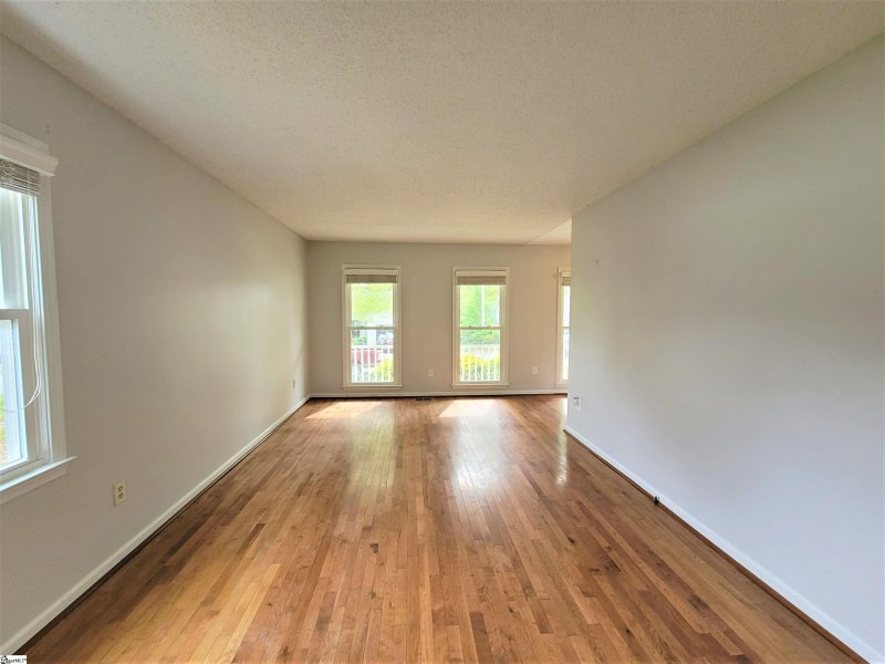 Property image 4 at 207 Ansley Drive, Simpsonville, SC 29681