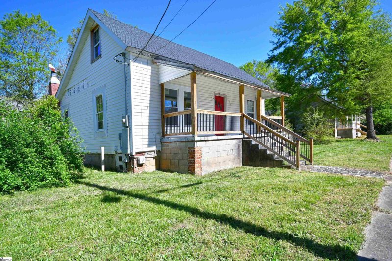 Property image 2 at 201 Front Street, Easley, SC 29640