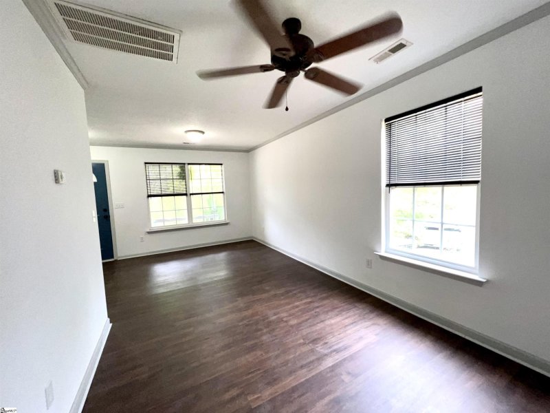 Property image 3 at 505 Oak Circle, Easley, SC 29640