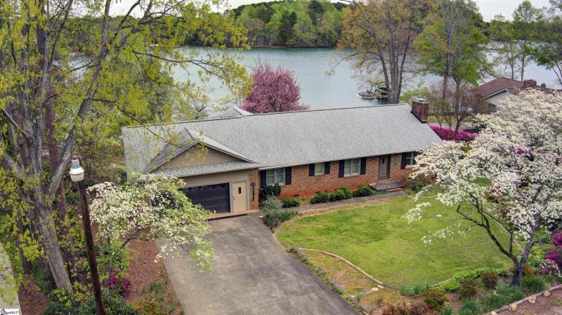 Property image 4 at 211 Apollo Drive, Seneca, SC 29672