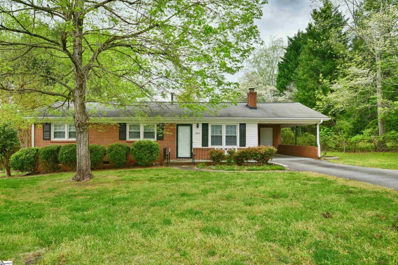 Property image 2 at 204 Sylvia Road, Easley, SC 29642