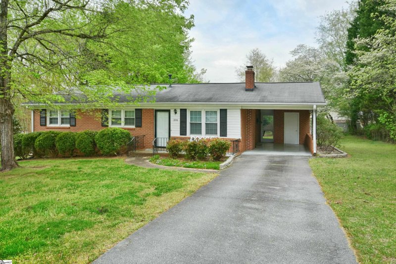 Property image 3 at 204 Sylvia Road, Easley, SC 29642