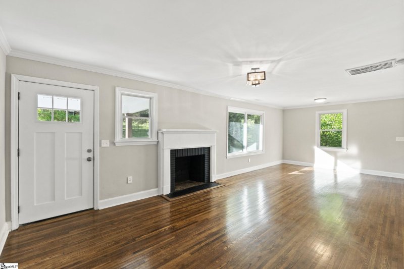 Property image 3 at 452 Crosby Circle, Greenville, SC 29605