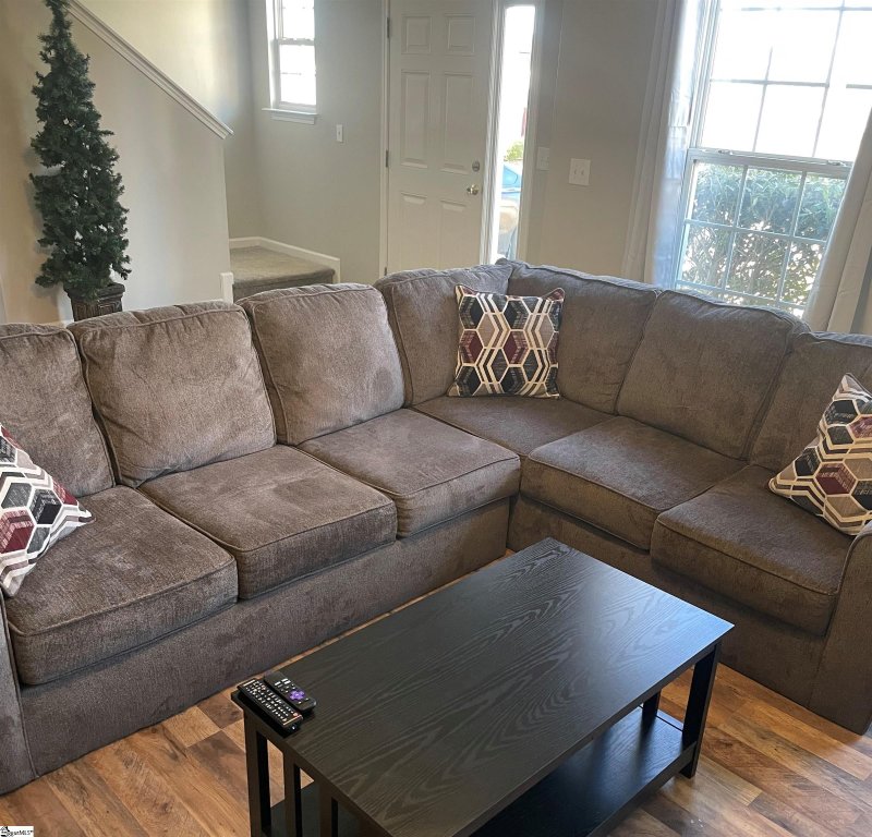 Property image 4 at 1 Crestbrook Drive, Greenville, SC 29607