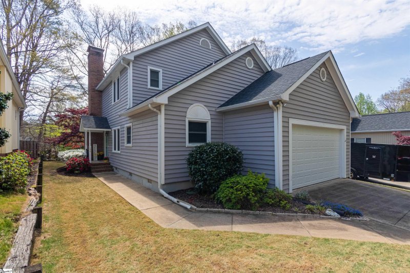 Property image 5 at 106 CLUB HOUSE Court, Taylors, SC 29687