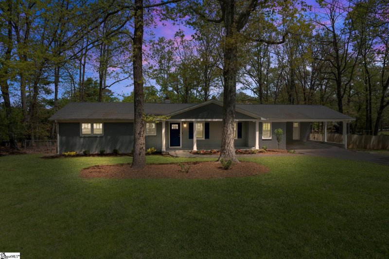 Property image 2 at 30 Greenwood Avenue, Greenville, SC 29615