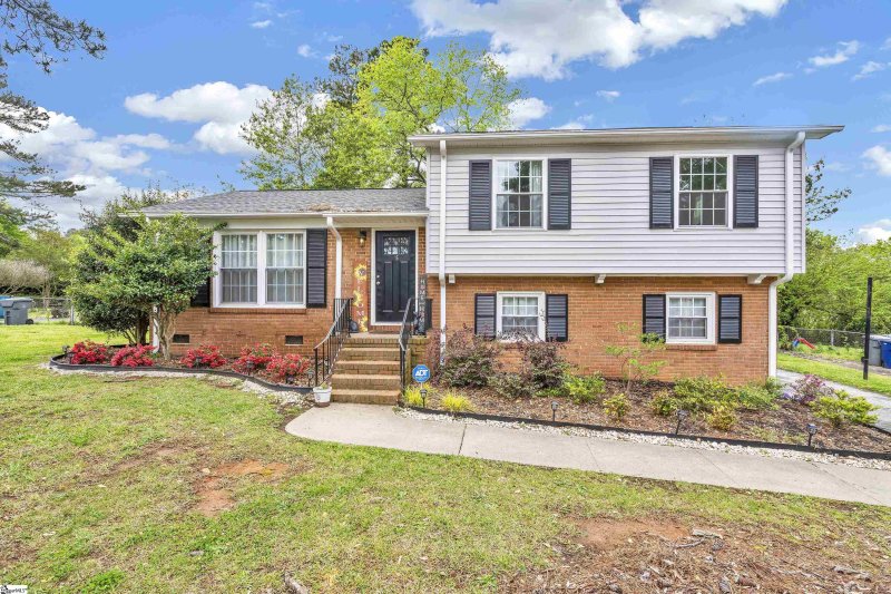 Property image 2 at 115 Heather Drive, Spartanburg, SC 29301