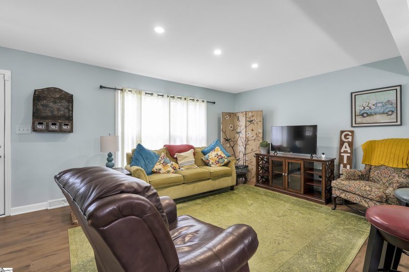 Property image 4 at 115 Heather Drive, Spartanburg, SC 29301