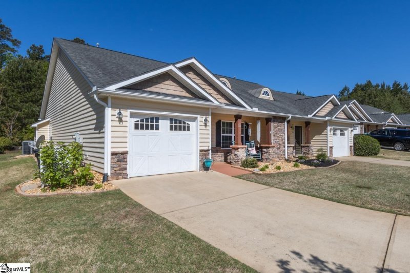 Property image 2 at 23 Hillsborough Drive, Anderson, SC 29621