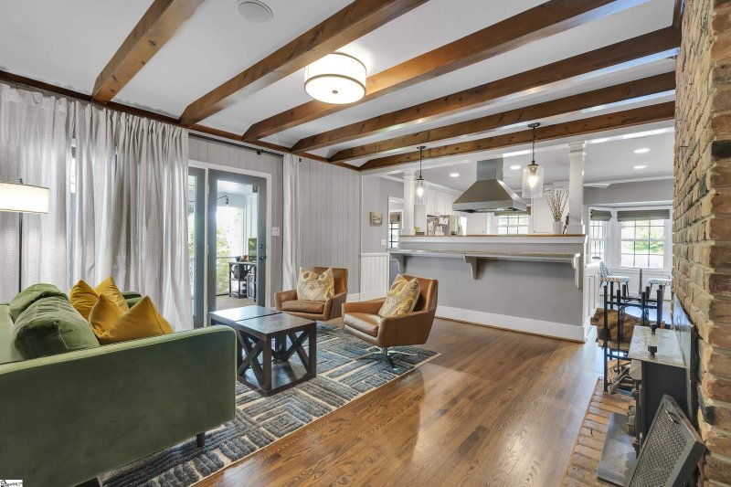 Property image 5 at 300 Beechwood Drive, Spartanburg, SC 29307