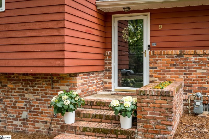 Property image 4 at 9 Tranquil Avenue, Greenville, SC 29615