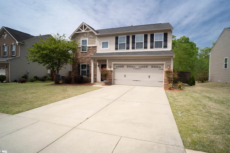 Property image 2 at 27 Blue Slate Court, Greenville, SC 29607-5077