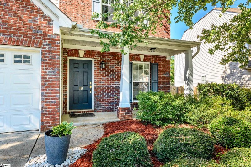 Property image 3 at 19 Deckers Way, Greenville, SC 29607