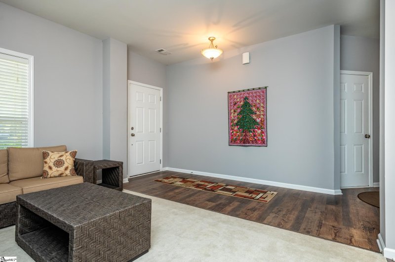 Property image 5 at 19 Deckers Way, Greenville, SC 29607