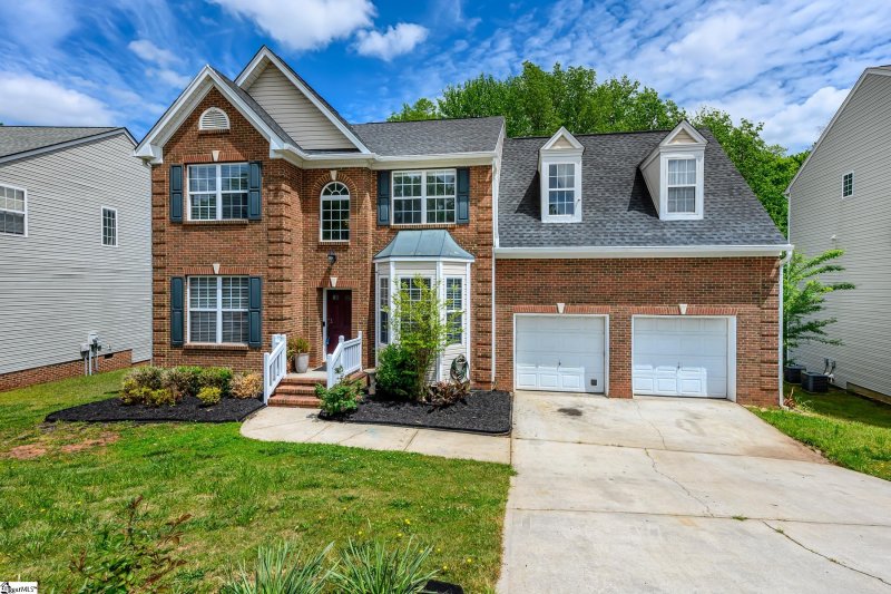 11 Stonewater Drive