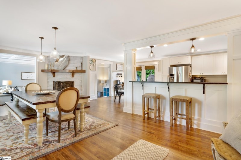 Property image 5 at 207 Hermitage Road, Greenville, SC 29615