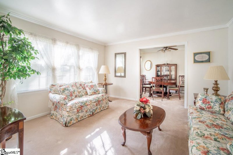 Property image 4 at 404 Brook Glenn Road, Taylors, SC 29687-2914