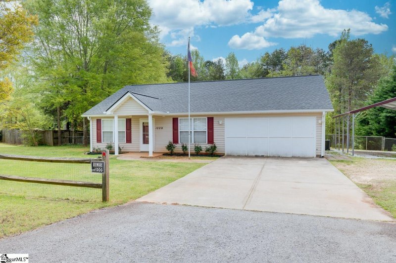 Property image 2 at 1229 Massey Road, Pendleton, SC 29670