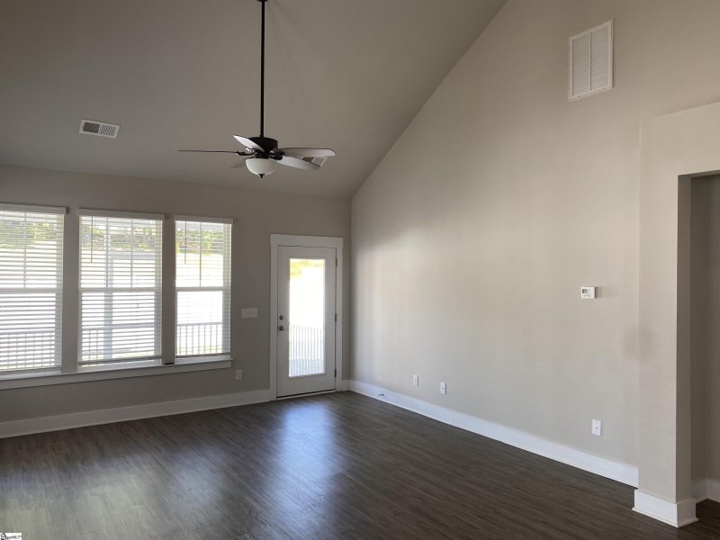 Property image 3 at 25 Creekhaven Lane, Taylors, SC 29687