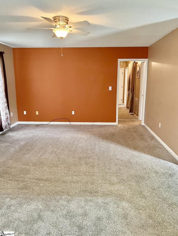 Property image 3 at 29 Cooperfield Avenue, Piedmont, SC 29673