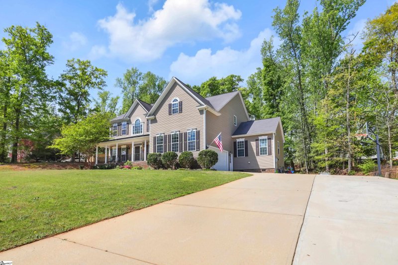 Property image 2 at 119 Scotts Bluff Drive, Simpsonville, SC 29681