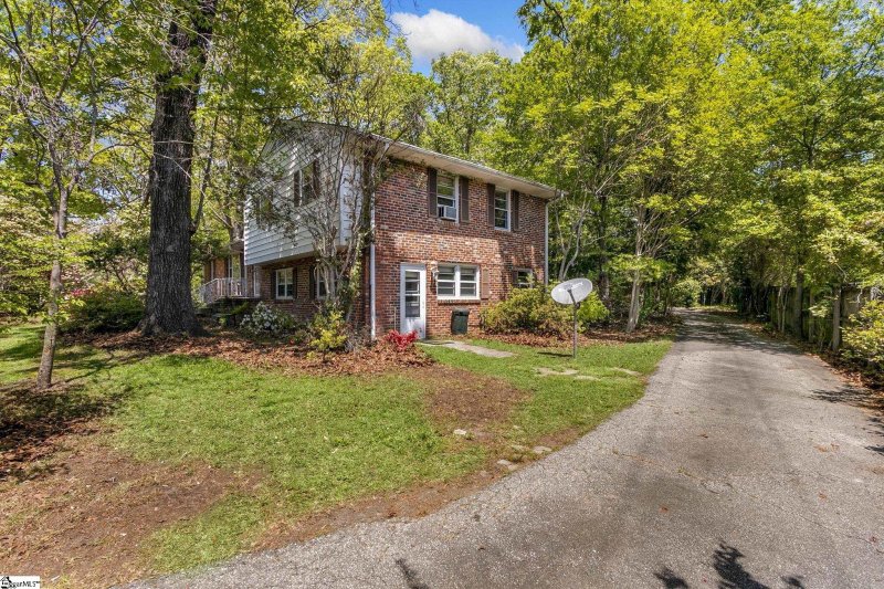 Property image 2 at 2 Windemere Drive, Greenville, SC 29615