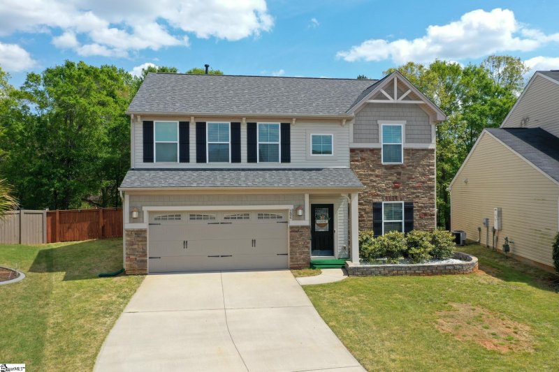 Property image 2 at 206 Shale Court, Greenville, SC 29607