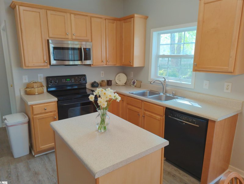 Property image 5 at 132 Slate Drive, Boiling Springs, SC 29316